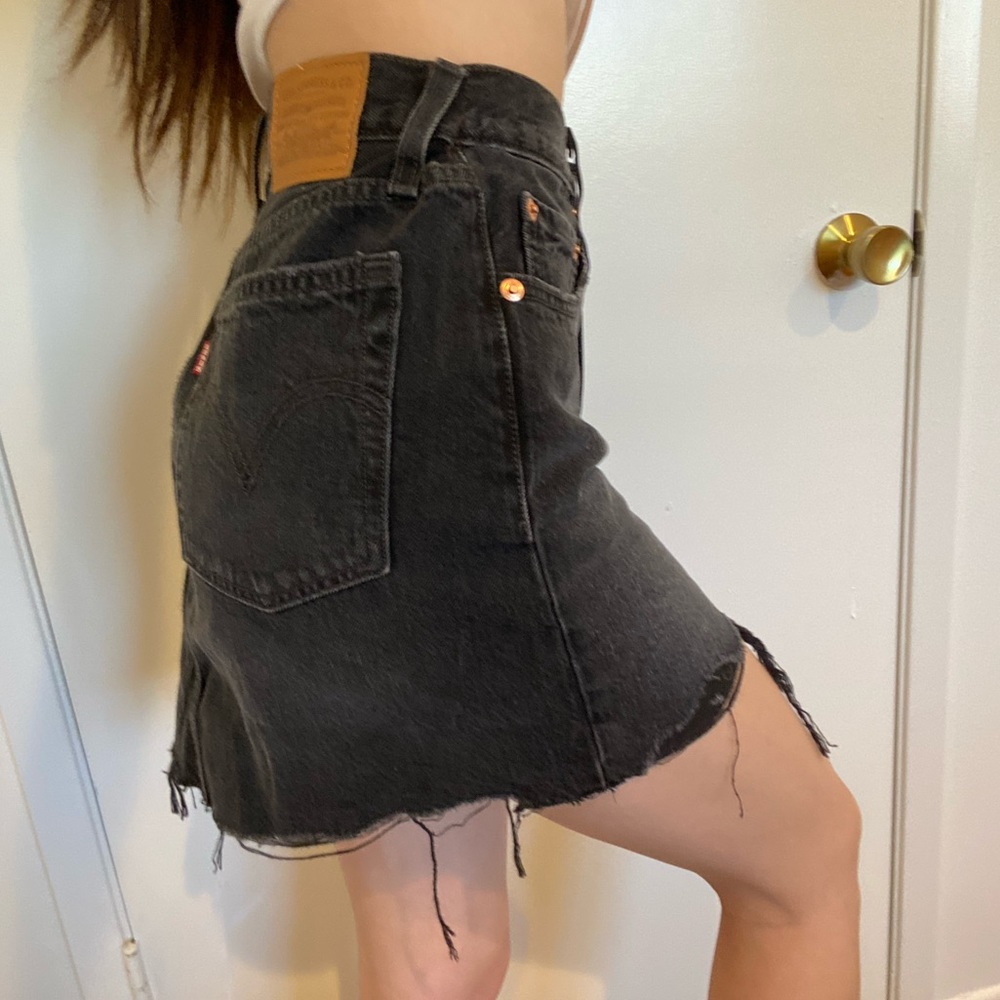 Levi’s deconstructed mini skirt size 24
